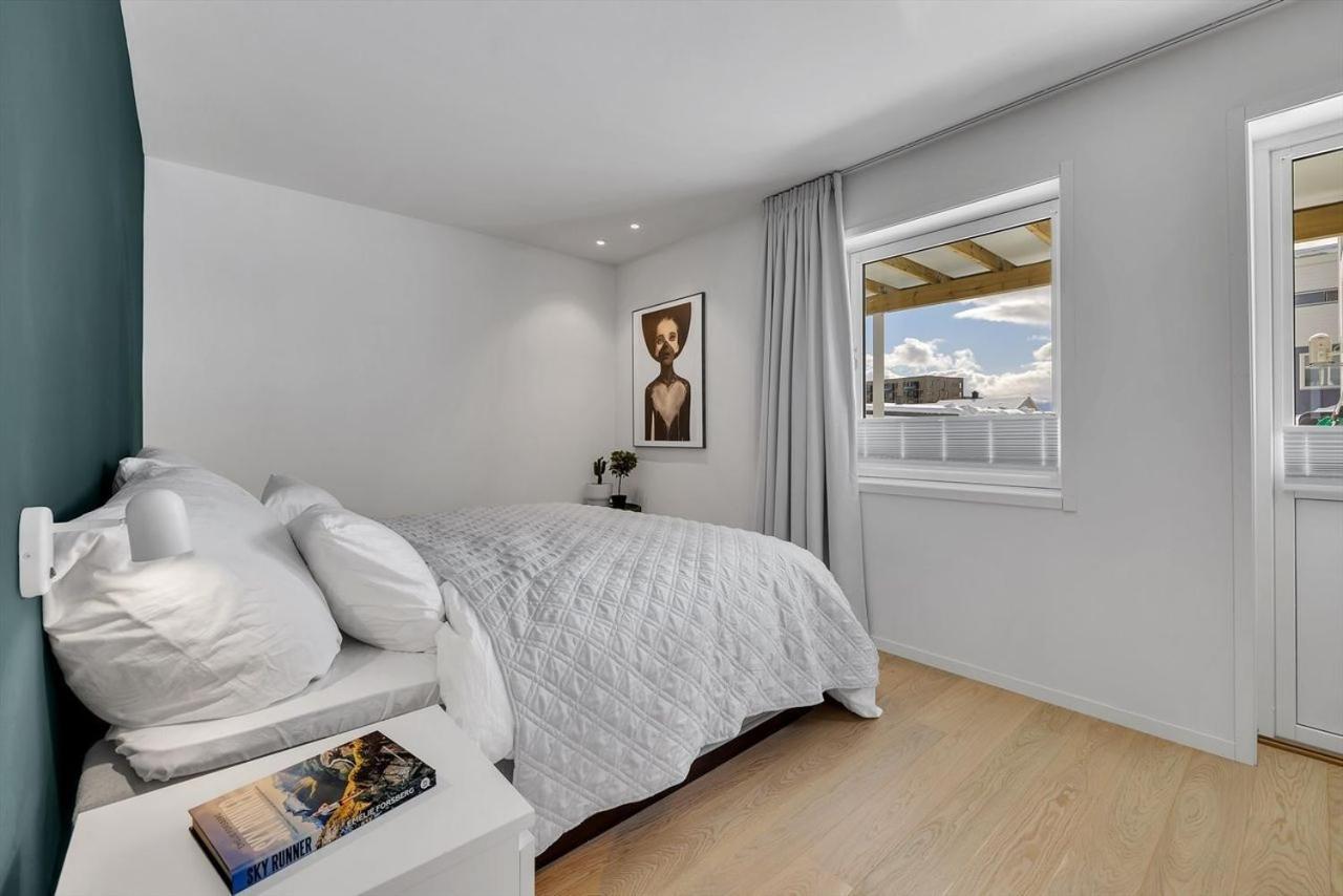 Kais Sauna, Jacuzzi, Cinema And Balcony House! Central Location Tromsø Buitenkant foto